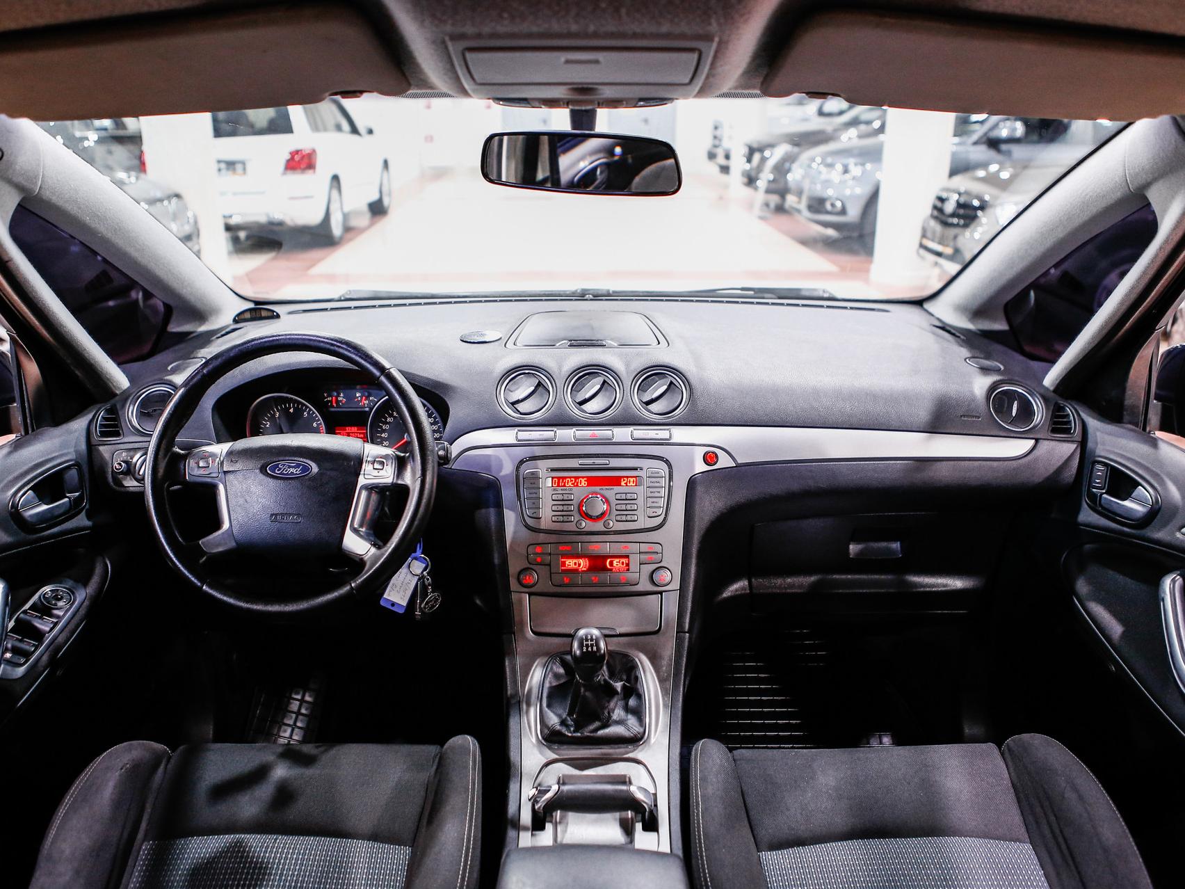 Купить S-MAX с пробегом